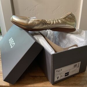 Abeo Gold Tilly Ballet Flats with Elastic Topline and Rounded Toe - NEW In Box